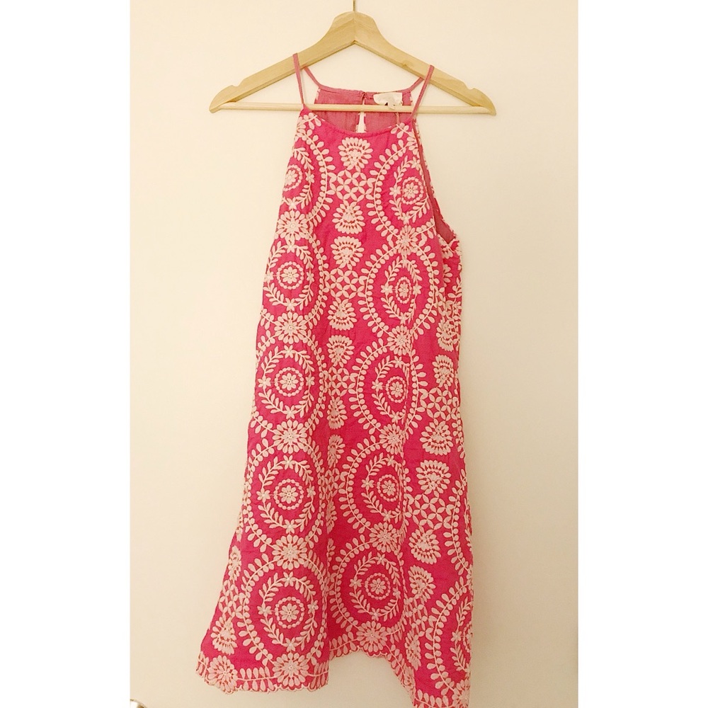 Pink summer dress with embroidered flower pattern